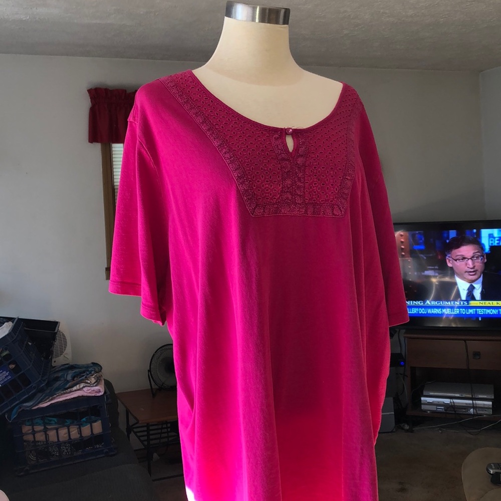 Pink tee lace insert